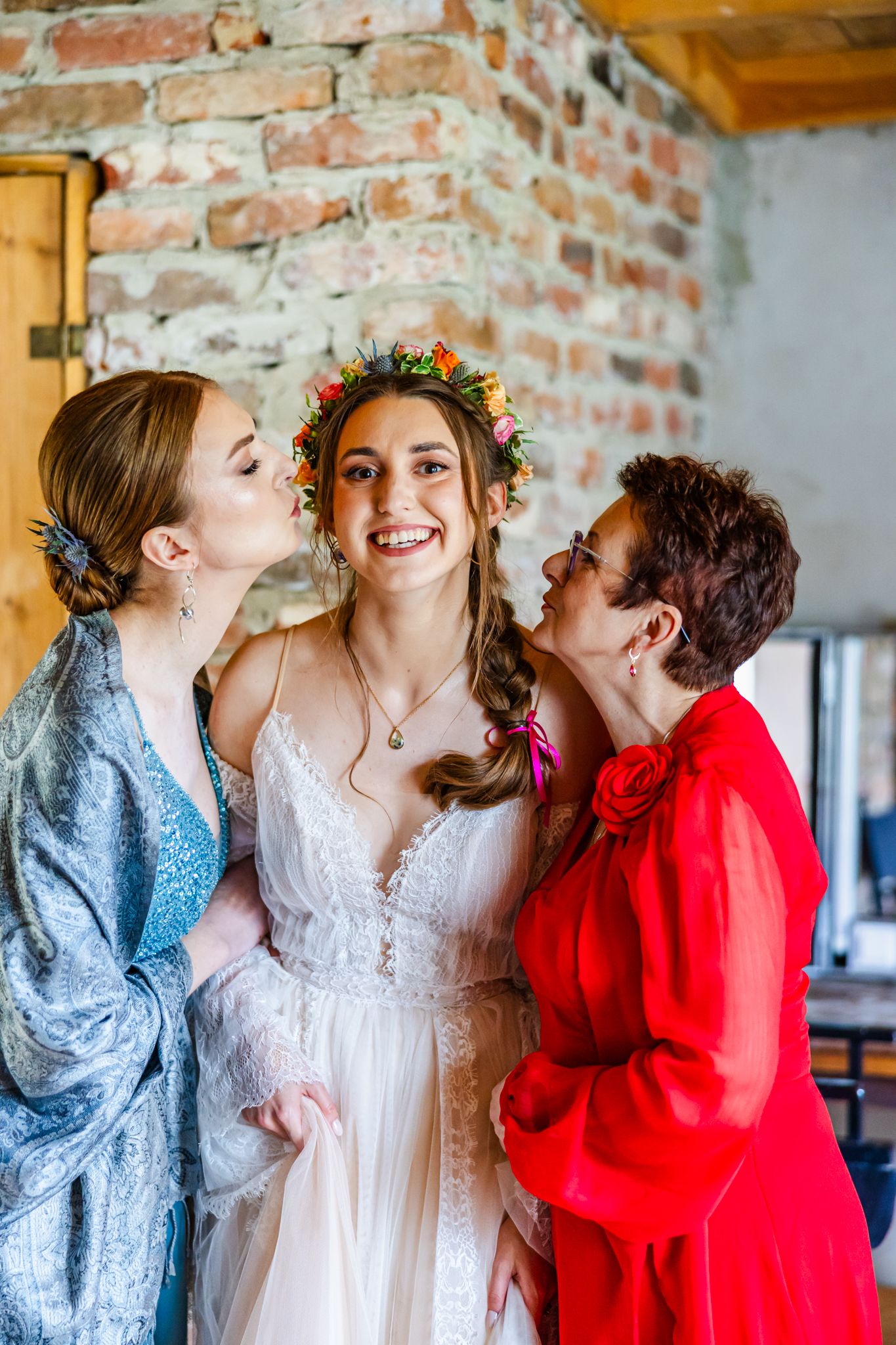 Paulina & Mateusz - wesele w siedlisku Stodoła Kultury - fotografia #27