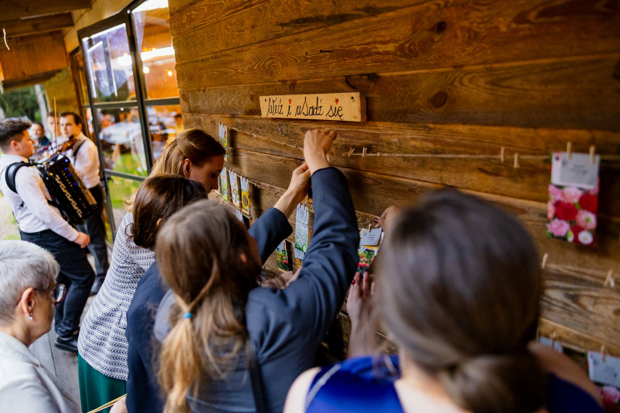 Paulina & Mateusz - wesele w siedlisku Stodoła Kultury - fotografia #67