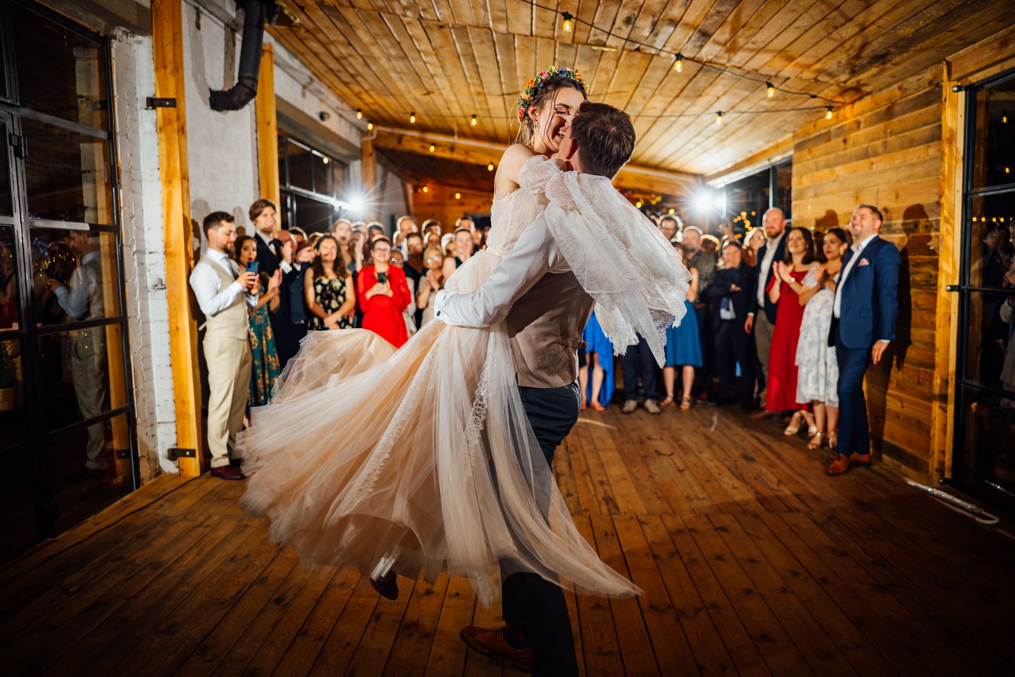 Paulina & Mateusz - wesele w siedlisku Stodoła Kultury - fotografia #84