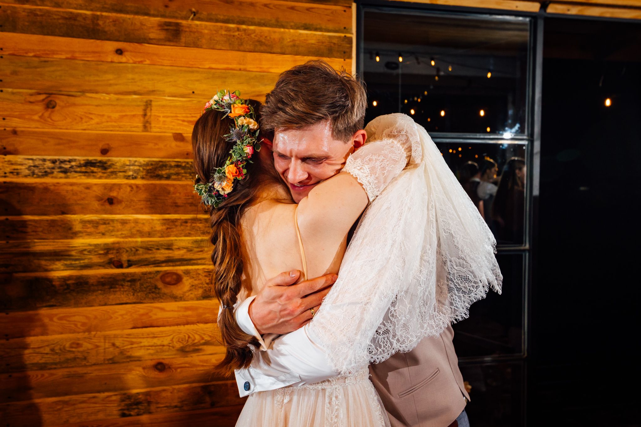 Paulina & Mateusz - wesele w siedlisku Stodoła Kultury - fotografia #91