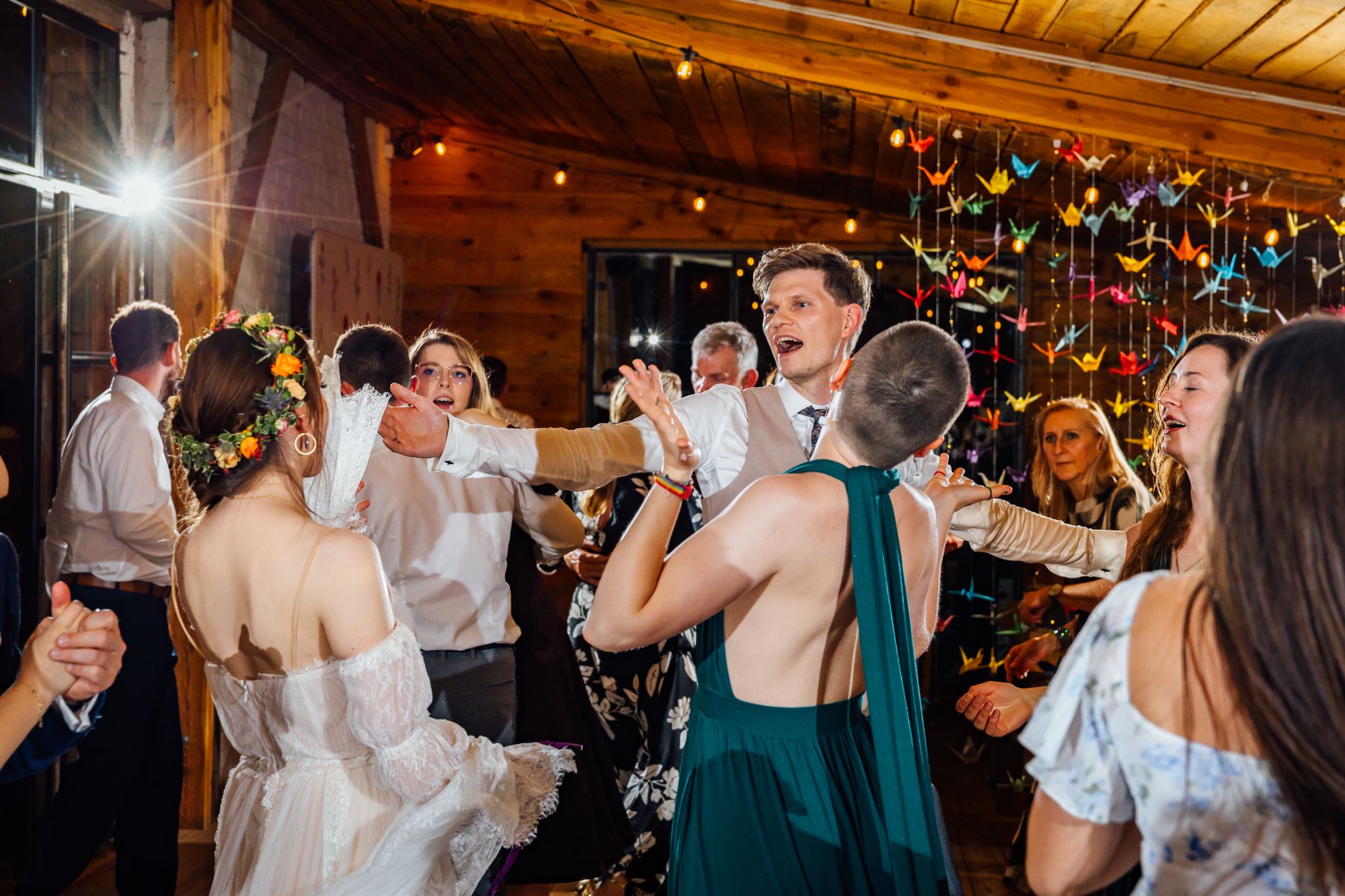 Paulina & Mateusz - wesele w siedlisku Stodoła Kultury - fotografia #97