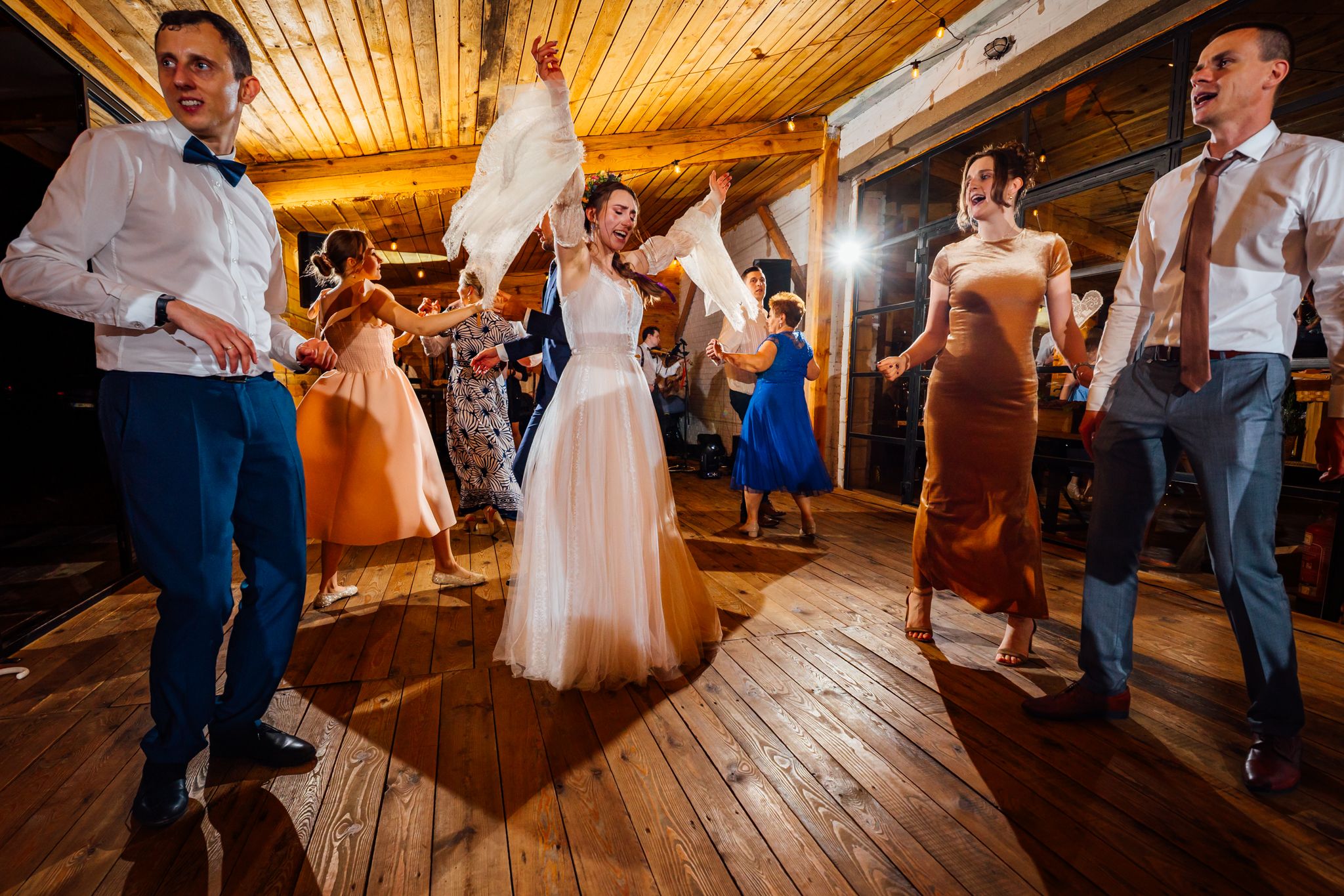 Paulina & Mateusz - wesele w siedlisku Stodoła Kultury - fotografia #104