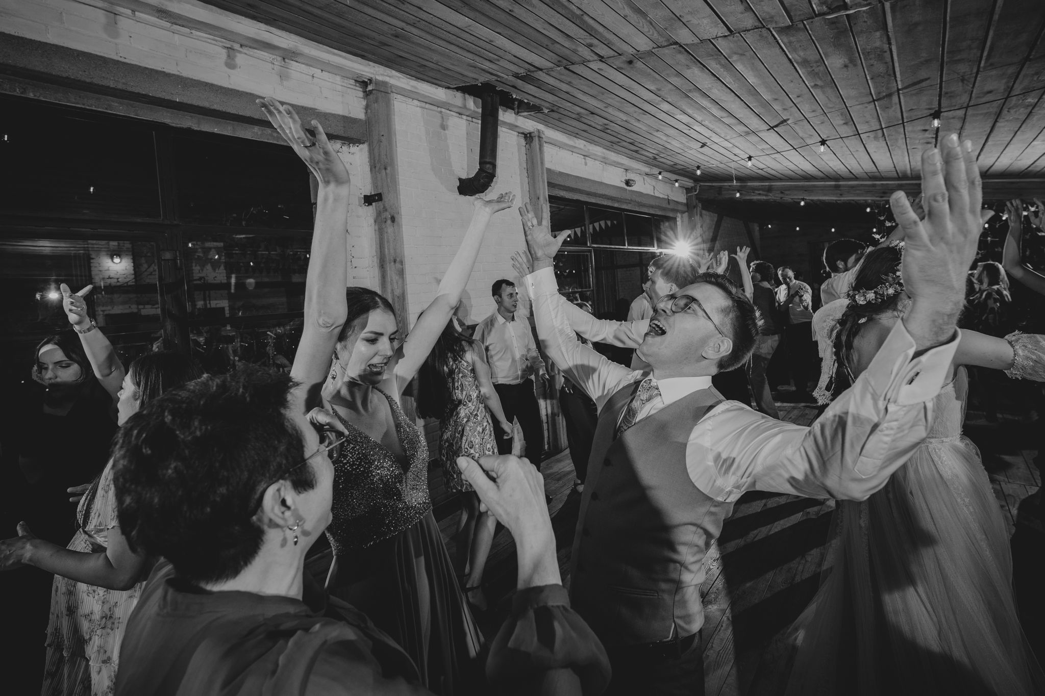 Paulina & Mateusz - wesele w siedlisku Stodoła Kultury - fotografia #134