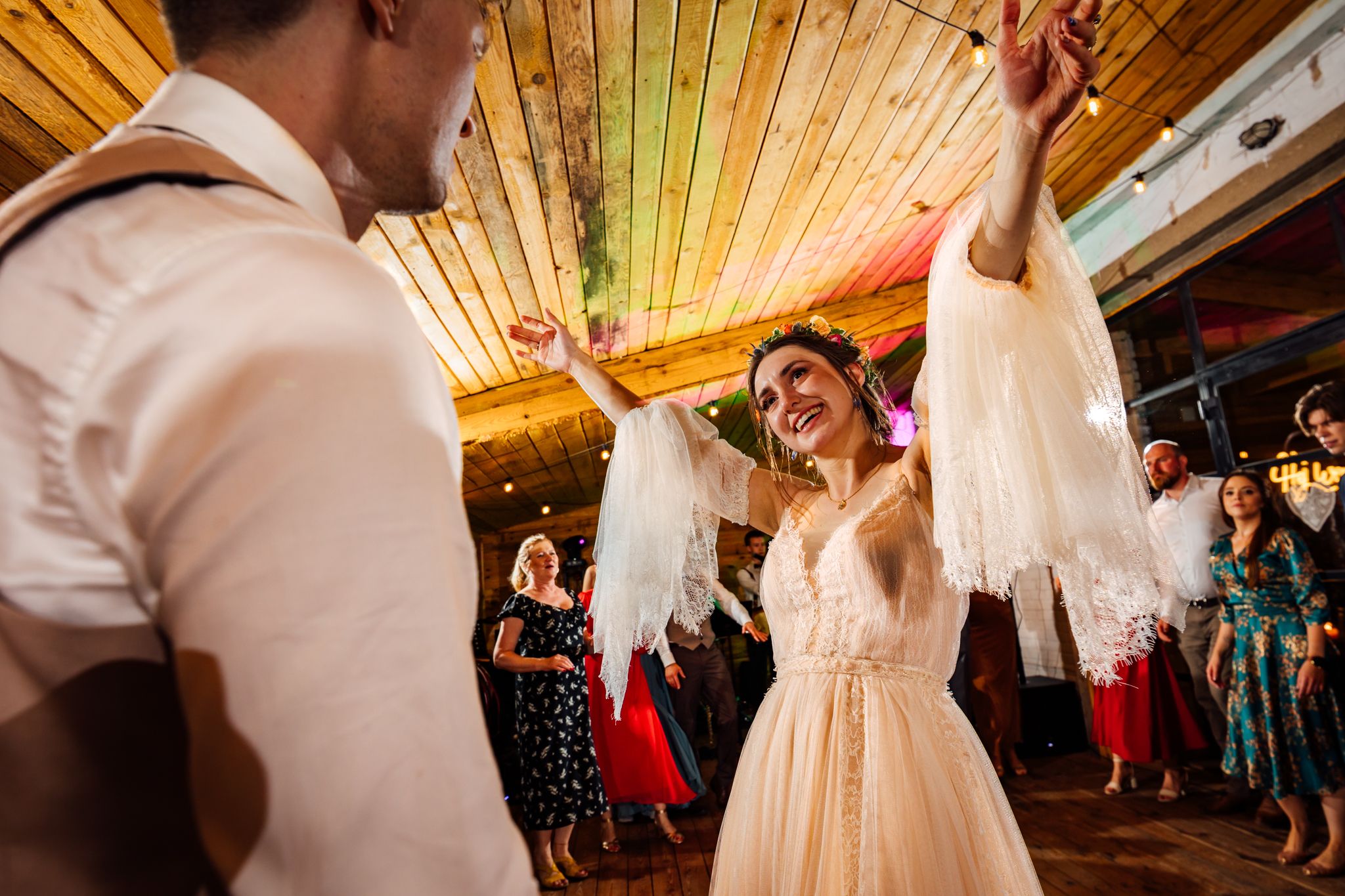 Paulina & Mateusz - wesele w siedlisku Stodoła Kultury - fotografia #136