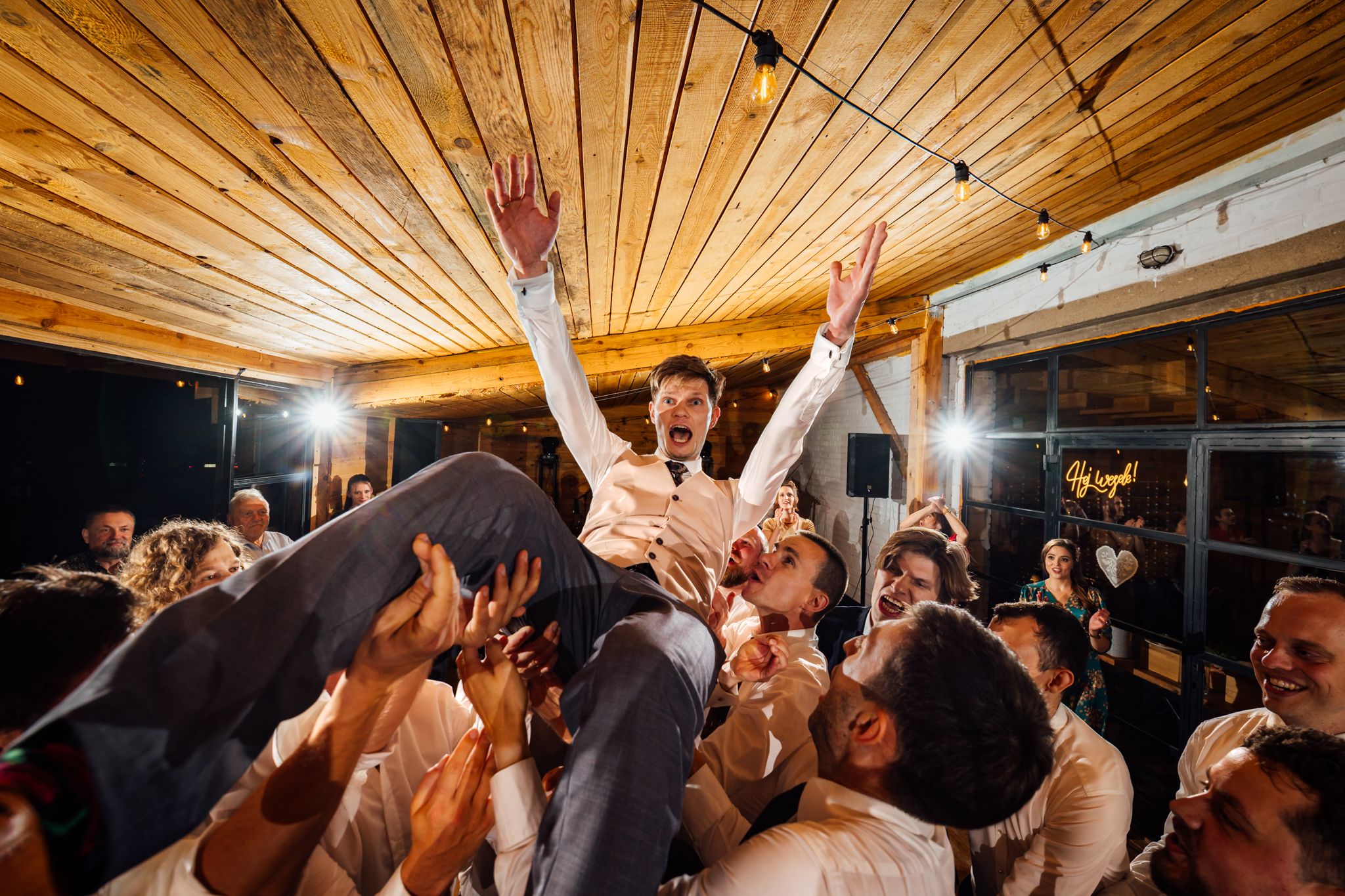 Paulina & Mateusz - wesele w siedlisku Stodoła Kultury - fotografia #144