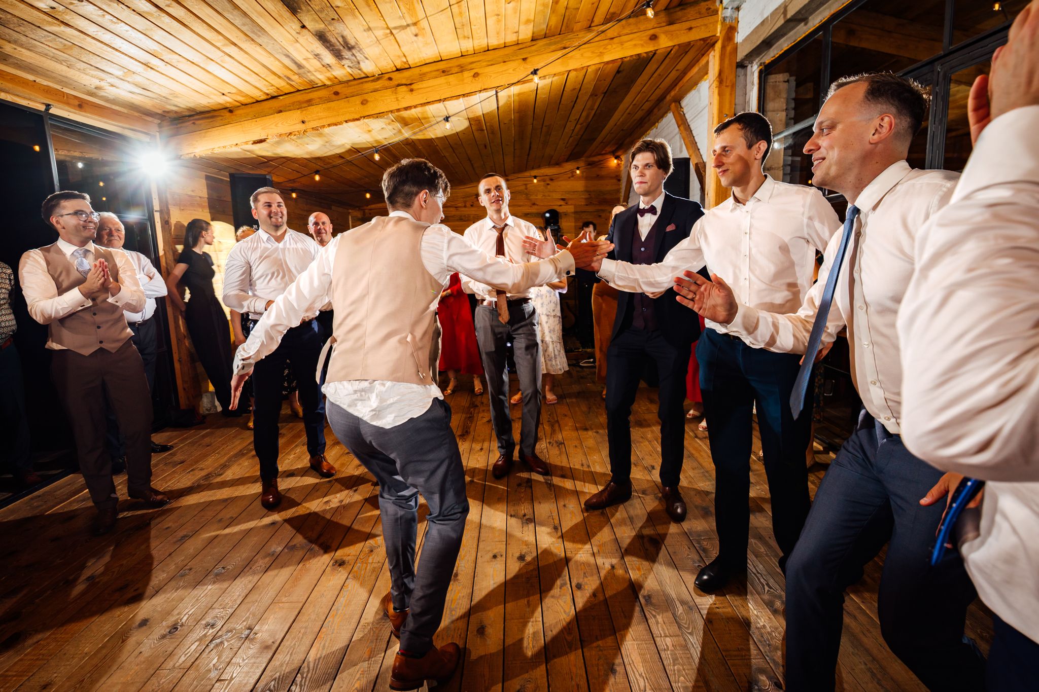 Paulina & Mateusz - wesele w siedlisku Stodoła Kultury - fotografia #142